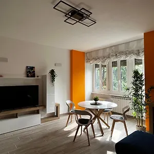 The Bright Place: Wide And Modern In Apartamento